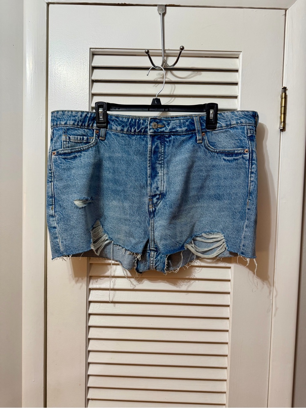 Old Navy Light Blue Distressed Denim Cutoff Shorts